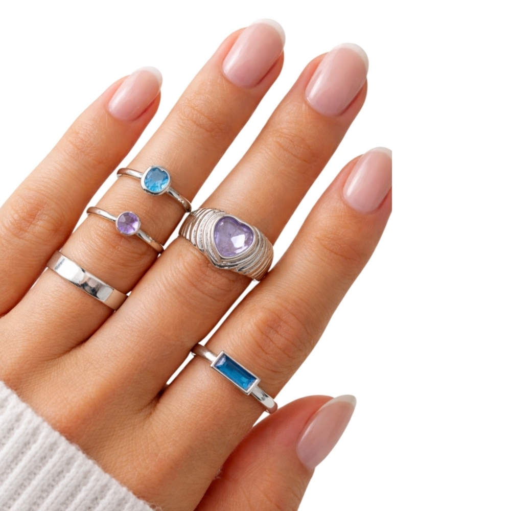 Urban Outfitters Statement Heart Ring Set